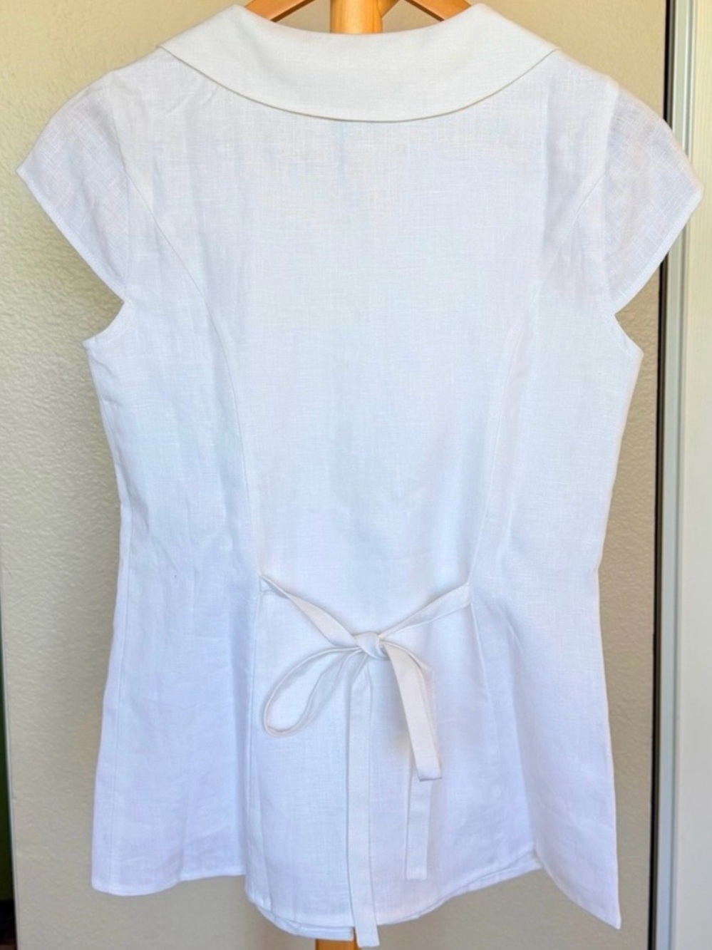 Reformation Molly Linen Shirt In White, BRAND NEW WITHOUT TAGS, NEVER WORN. - Picture 4 of 6